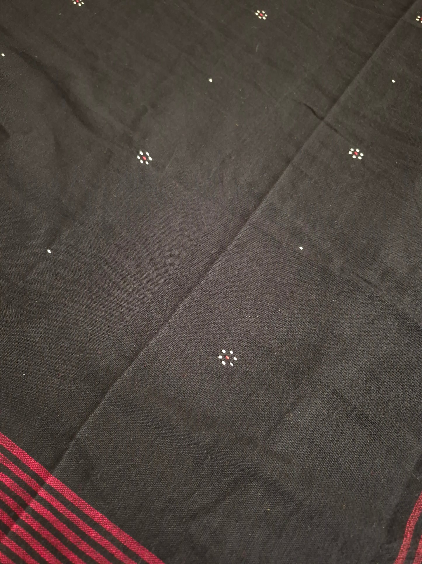 Tangaliya Black with maroon