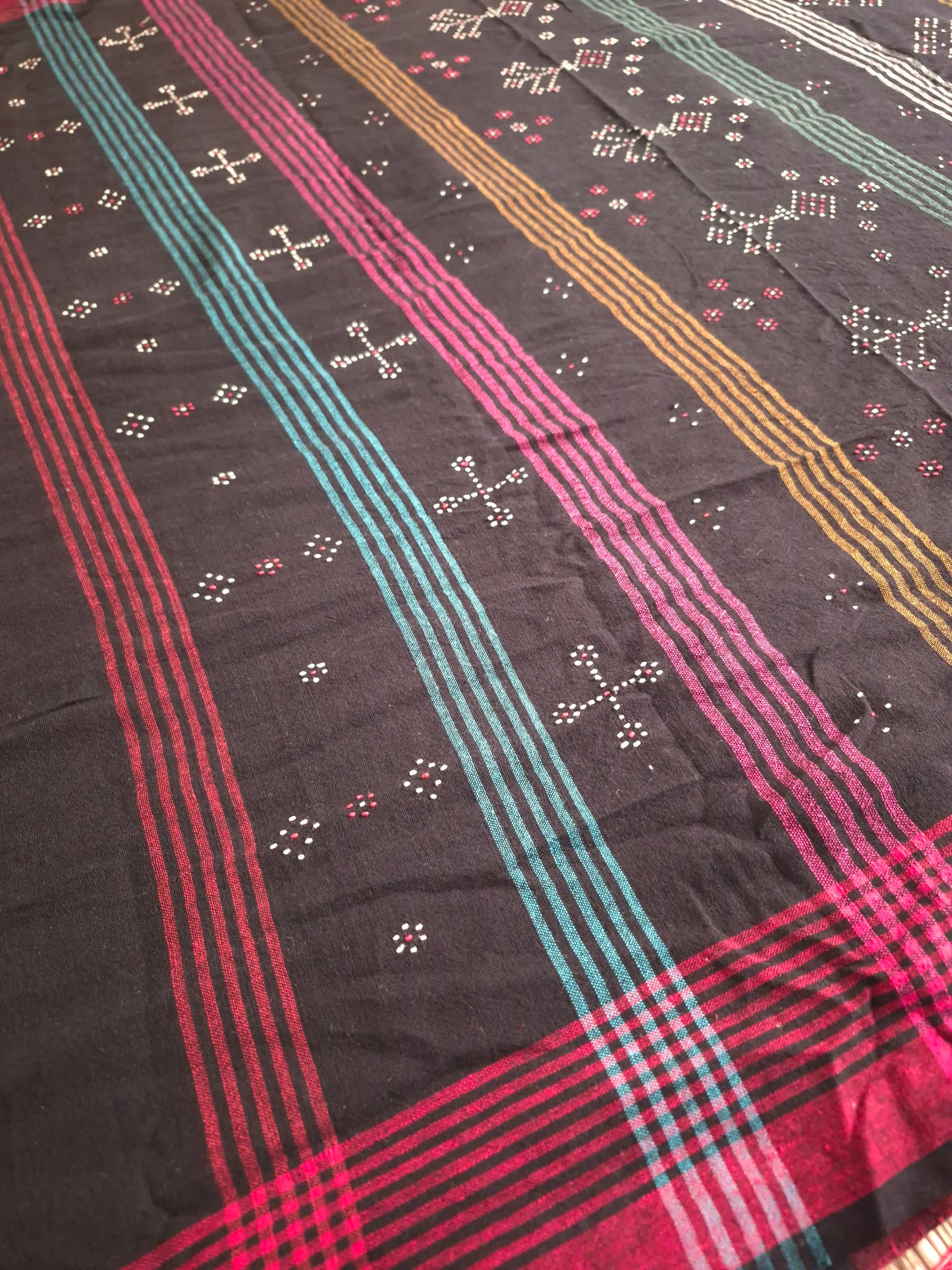 Tangaliya Black with maroon