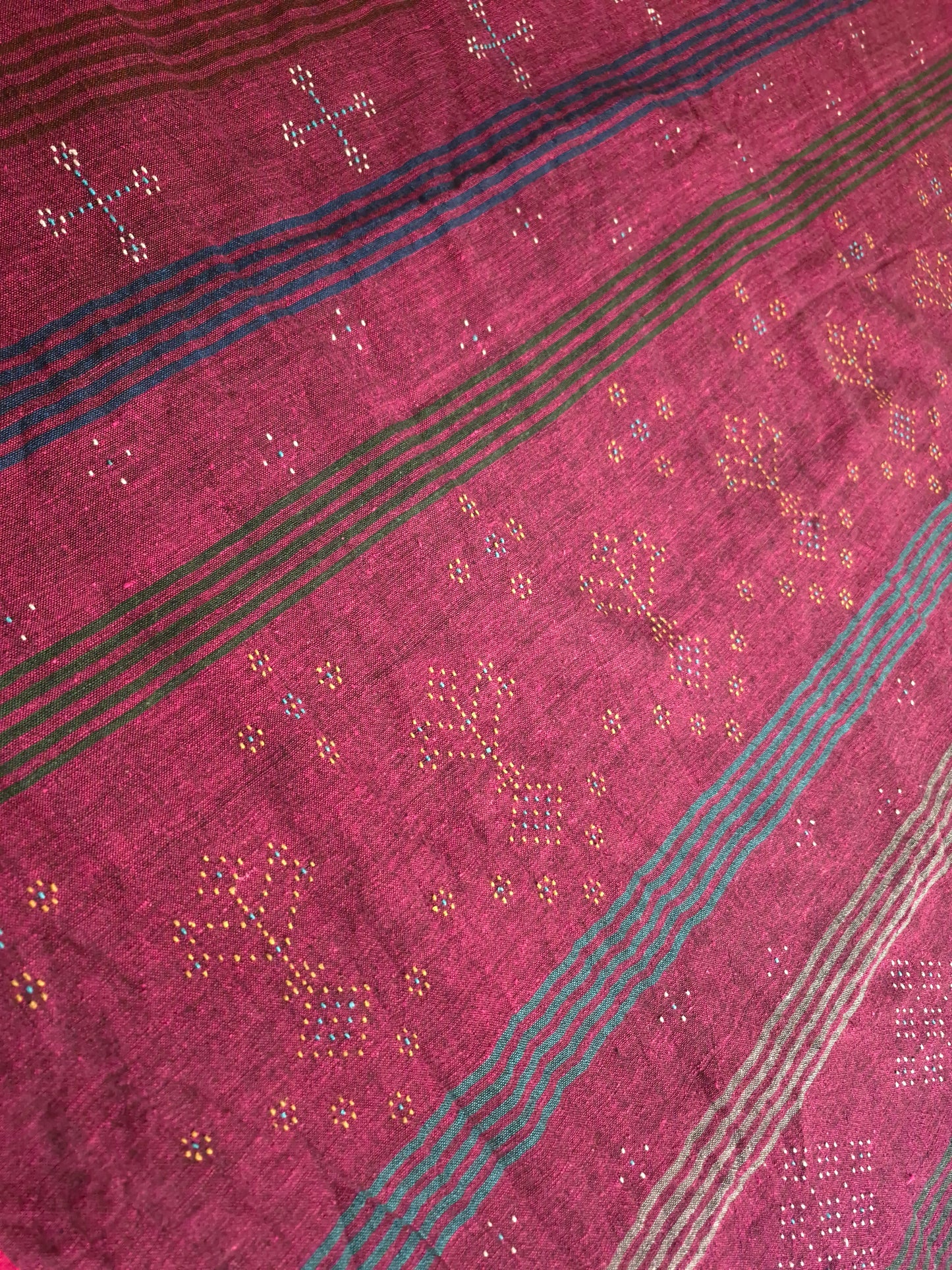 Tangaliya Magenta with Blue