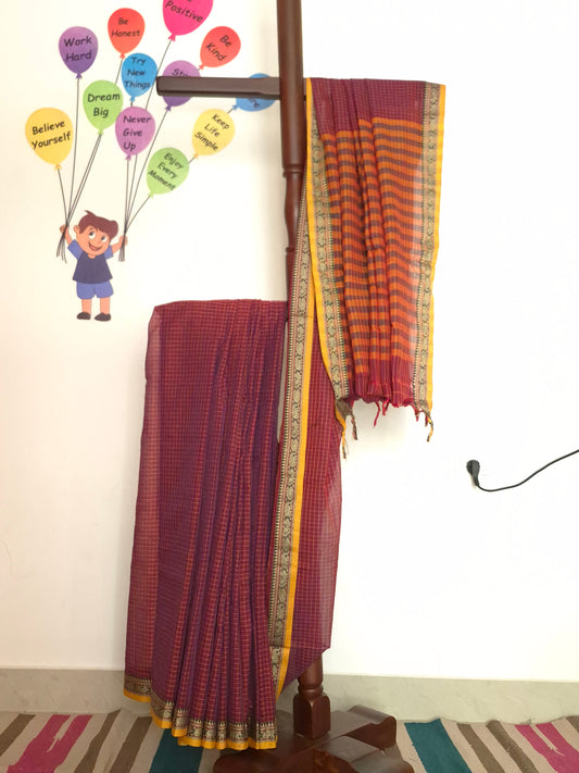 Narayanpet Handlooms: Magenta Saree in Checks