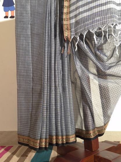Narayanpet Handlooms: Grey Saree in Checks