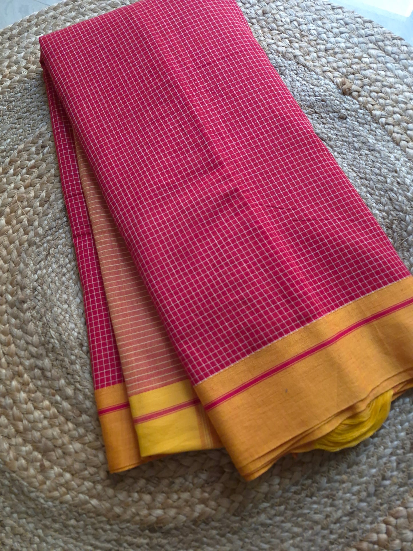 Patteda Anchu - Red Checks