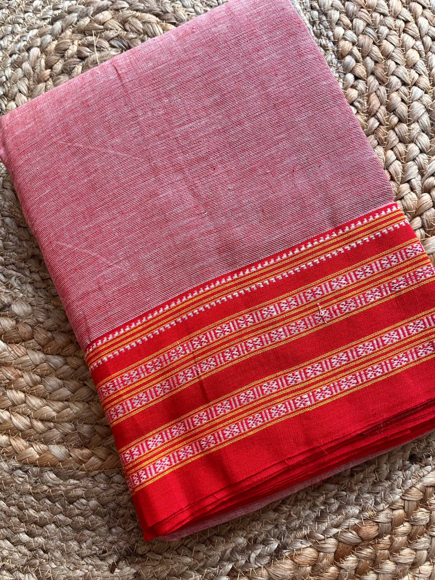 Patteda Anchu -Onion Pink - Plain Saree - Woven Border