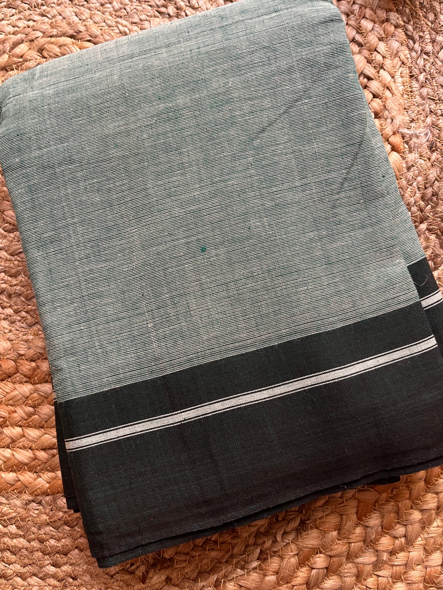 Patteda Anchu -Green - Plain Saree - Plain Border