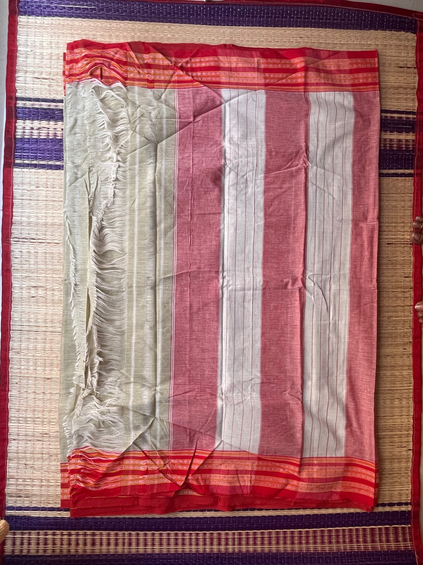 Patteda Anchu -Pista Green - Plain Saree - Woven Border