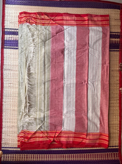 Patteda Anchu -Pista Green - Plain Saree - Woven Border