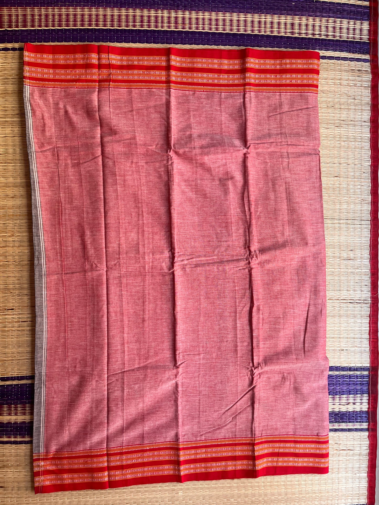 Patteda Anchu -Onion Pink - Plain Saree - Woven Border