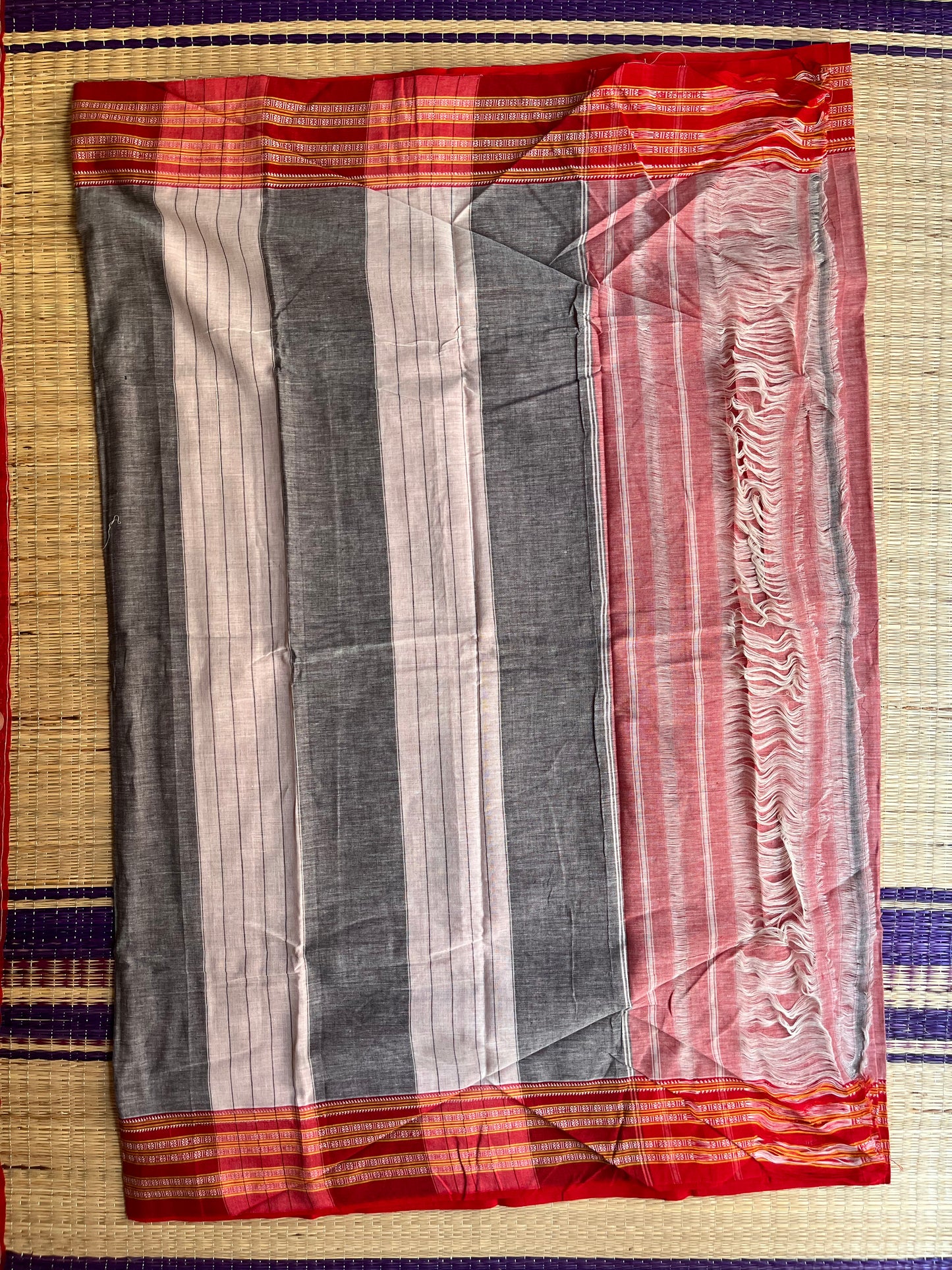 Patteda Anchu -Onion Pink - Plain Saree - Woven Border